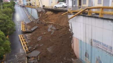Photo of SANTIAGO: Se derrumbó pared lateral de la avenida Las Carreras