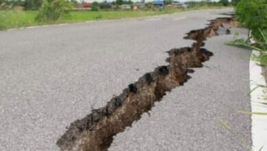 Photo of Enorme grieta se abre en carretera de Montecristi tras terremoto