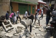 Photo of Haití: Incendian Ministerio de Economía en Gonaives y Puerto Príncipe paralizado