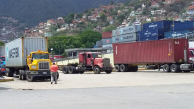 Photo of Haitiano secuestra camiones en la frontera porque la Armada le retuvo embarcación