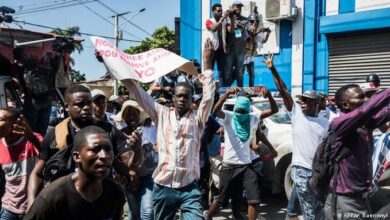 Photo of Haitianos traman protestas ante consulados dominicanos