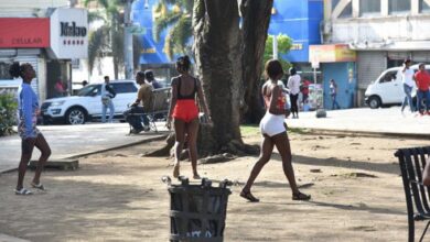 Photo of Trabajadoras sexuales haitianas se adueñan del parque Enriquillo