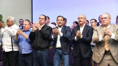Photo of Danilo Medina enfrenta al Ministerio Público y al Gobierno: Es un atropello y abuso