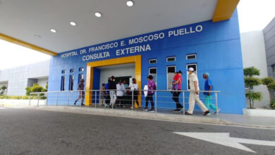 Photo of Médicos del Hospital Moscoso Puello llaman a paro laboral desde el lunes hasta jueves