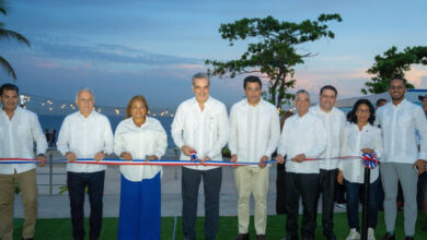 Photo of Abinader inauguró anoche el remozamiento del Malecón de SDE