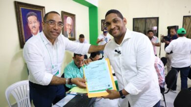 Photo of Miguel Rojas formaliza su precandidatura a diputado por la provincia La Altagracia