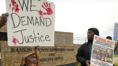 Photo of Mississippi: Seis expolicías se declaran culpables de torturar a 2 hombres negros