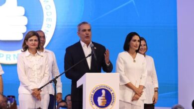 Photo of Abinader gana en primera vuelta con 58.39 %; Leonel 27.68 % y Abel 10.79 %
