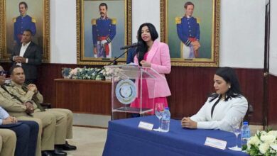 Photo of Yeni Berenice exhorta a jóvenes a conocer sus derechos, estudiar y ser siempre empáticos