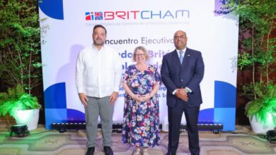 Photo of Embajadora del Reino Unido presenta visión estratégica ante líderes dominicanos