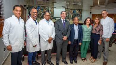 Photo of Jorge Asjana David visita el Hospital Dr. Salvador B. Gautier