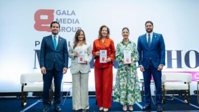 Photo of Ligia Bonetti recibe el galardón “Empresaria del Año” durante la tercera edición del Premio Mujer de Hoy