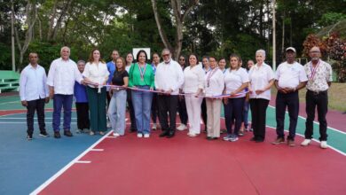 Photo of Desarrollo de la Comunidad acondiciona cancha deportiva en Salcedo
