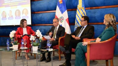 Photo of Leonel organiza en Funglode panel sobre proyecto de ley de Libertad de Expresión y Medios Audiovisuales