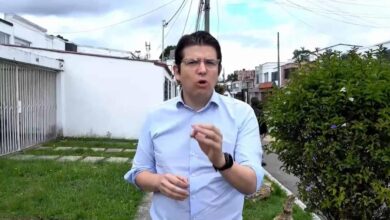 Photo of Miguel Uribe Turbay se encuentra estable tras nueva cirugía en Bogotá, confirma su esposa