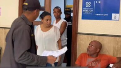 Photo of Trasladan al Palacio de Justicia a pareja imputada de torturar y matar niña en Los Guandules