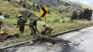 Photo of Fuerzas Armadas de Ecuador presentan denuncia por «secuestro» de 17 militares