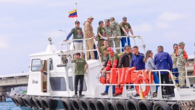 Photo of Pescadores y militares se movilizan a zona norte de Venezuela en defensa de la «soberanía»