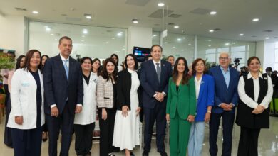 Photo of INDOTEL conecta unidad de Oncología Pediátrica del INCART; niños podrán acceder a internet mientras reciben tratamiento contra cáncer