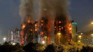 Photo of Aumentan a 75 los muertos y 279 desaparecidos en el peor incendio de Hong Kong en 30 años