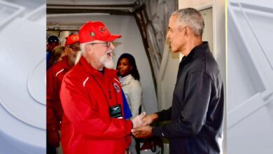 Photo of Obama sorprende a veteranos de guerra en Corea y Vietnam a su llegada a Washington DC