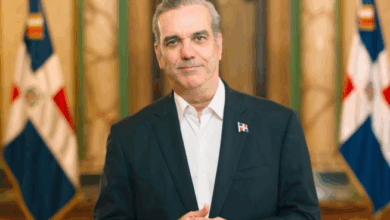 Photo of Abinader observa ley de gestión de residuos sólidos y regula uso de foam