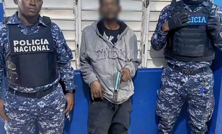 Agentes policiales y delincuentes