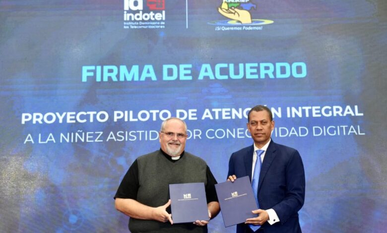 Michael James Seis Sikora (Miguel Seis) y Guido Gómez Mazara