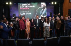 La institución honró al pionero del rock dominicano en una velada cargada de música, memoria e identidad, con un homenaje especial del artista Sergio Vargas.