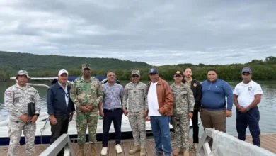 Photo of Autoridades inspeccionan embarcaciones en Bahía de Luperón; verifican estatus migratorio