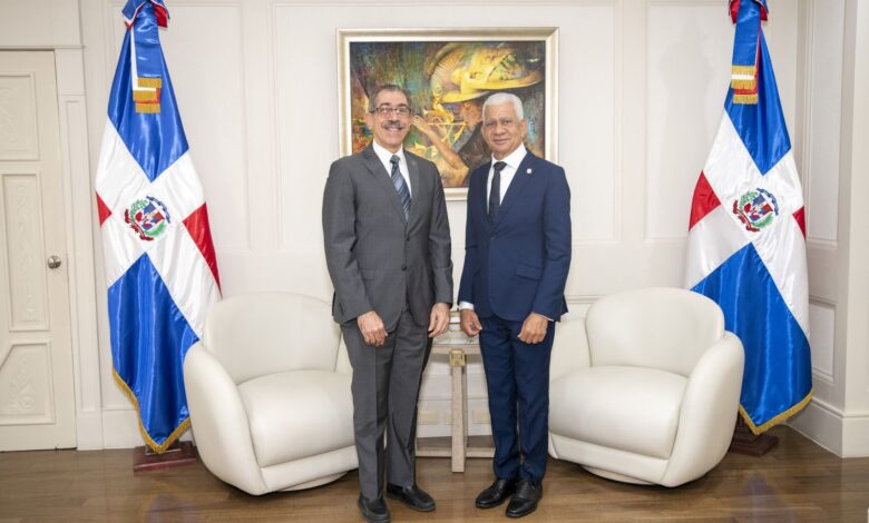 Jorge Asjana David, candidato a rector de la UASD y el presidente del Senado, Ricardo De los Santos