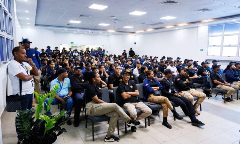 Agentes de la DGM reciben formación
