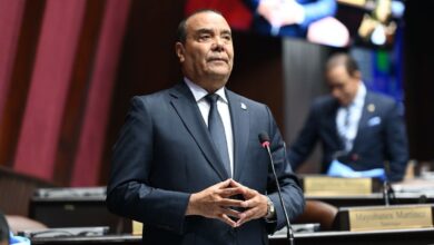 Photo of Diputado cuestiona deuda pública RD ronda los US$80,000 mil millones; desmiente cifras oficiales