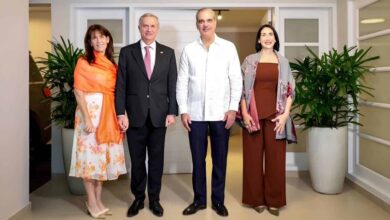 Photo of Abinader y la primera dama viajan a Chile para participar en la investidura del nuevo presidente