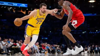 Photo of Doncic anota 51; LeBron vuelve de lesiones y los Lakers vencen a Bulls