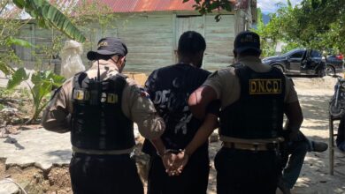 Photo of “Piku” Y “El wa” fueron detenidos con cocaína, marihuana, crack y una pistola en Loma de Cabrera