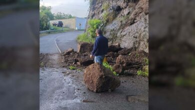Photo of Deslizamientos de rocas afectan el tránsito en comunidad de Puerto Plata