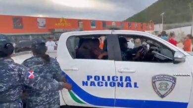 Photo of Policía Nacional arresta a cuatro mujeres tras intento de robo en tienda de Baní
