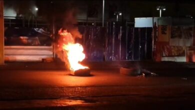Photo of Quema de neumáticos marca paro de 24 horas en San Francisco de Macorís; protestas afectan el tránsito y elevan tensión