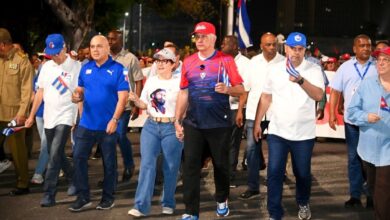 Photo of «La Patria se defiende»: Miles de cubanos salen a las calles de La Habana por el Primero de Mayo