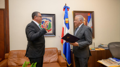 Photo of Ministro Andrés Bautista juramenta a Carlos Paulino como nuevo director de la Defensa Civil
