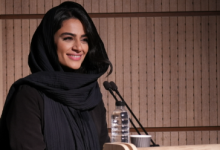 Photo of Condenan a cuatro años de cárcel a cantante iraní por actuar frente a hombres
