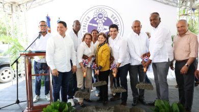 Photo of Wellington Arnaud inicia saneamiento cañada La Pava en Nizao, provincia Peravia