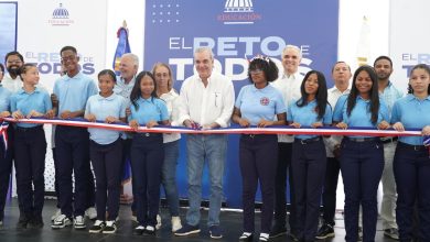 Photo of Gobierno entrega techado en Cambita Garabito en beneficio de más de 700 estudiantes