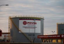 Photo of ¿Por qué hay más preguntas que respuestas sobre el inédito acuerdo energético entre EE.UU. y Venezuela?
