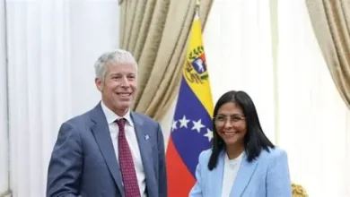 Photo of EE. UU. y Venezuela sellan en Caracas un histórico acuerdo petrolero bajo el nuevo pulso energético de Trump