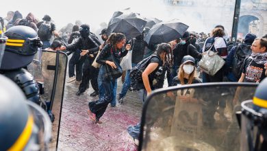 Photo of Fuertes protestas de estudiantes arrasan Francia y se extienden a un país vecino