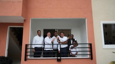 Photo of MIVED entrega vivienda al atleta Christopher Melenciano