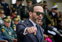 Photo of De la Espriella ordena militarizar una ciudad fronteriza con Venezuela